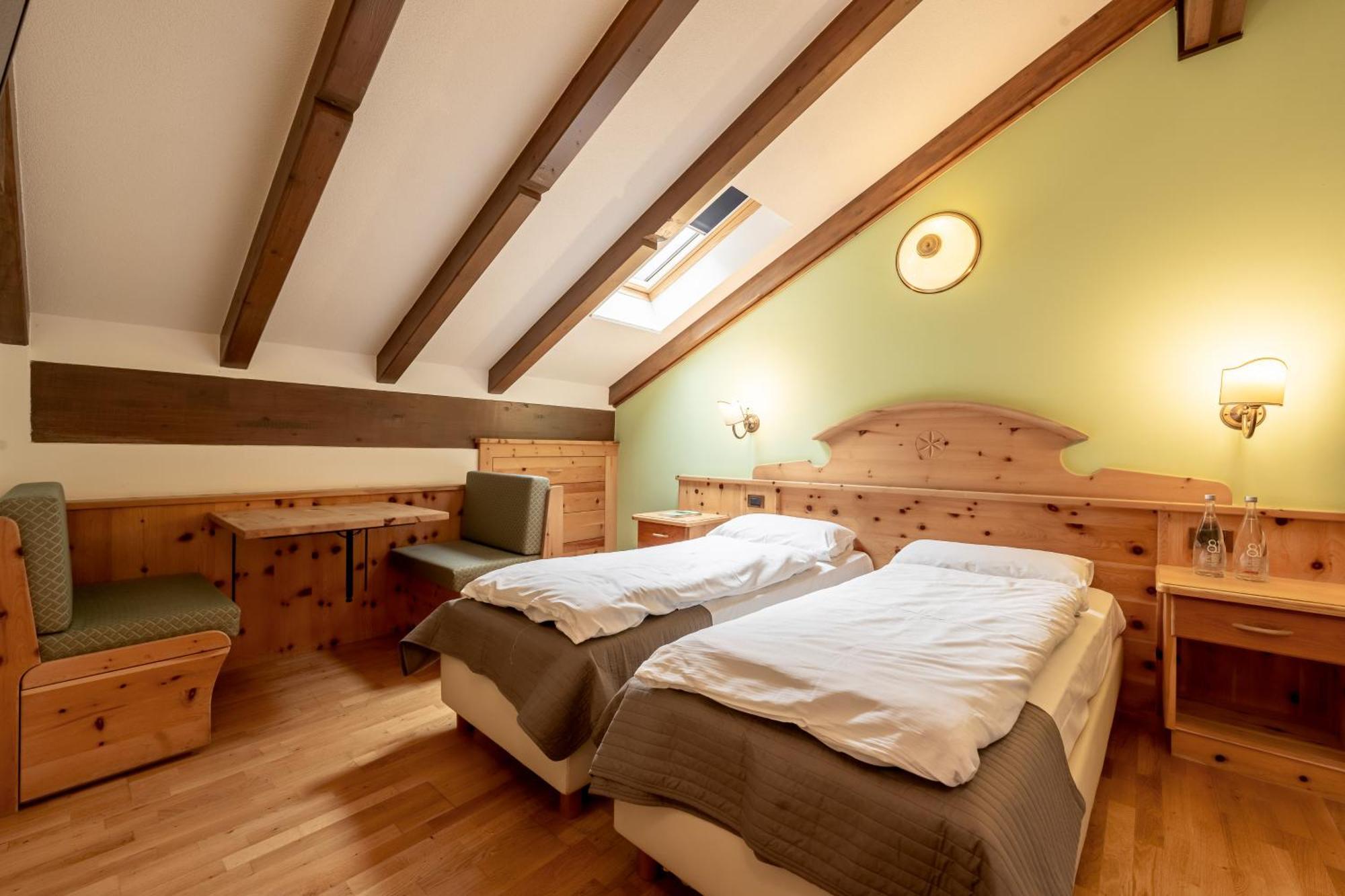Hotel Villetta Maria Cottage Canazei Exterior photo