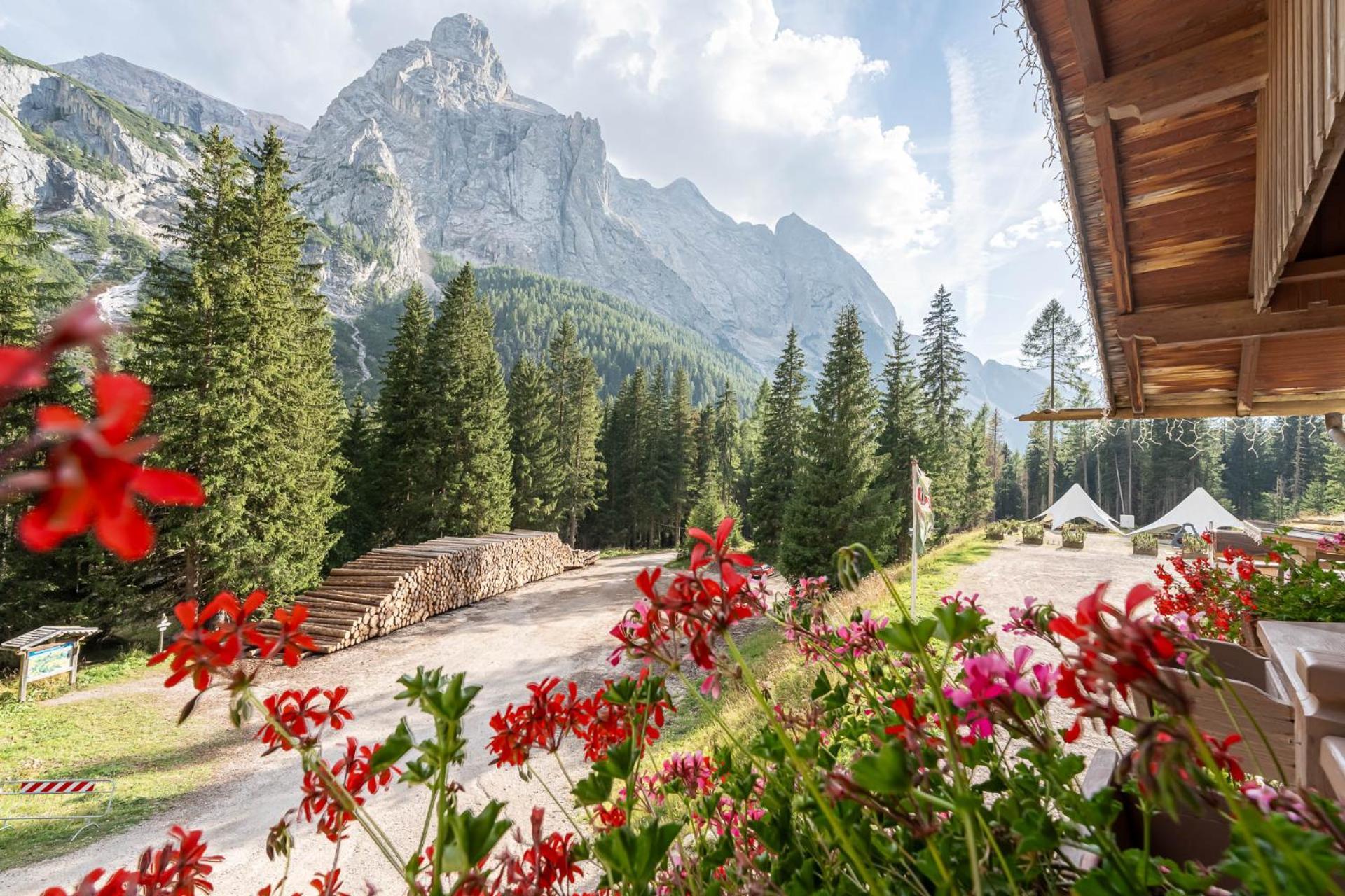 Hotel Villetta Maria Cottage Canazei Exterior photo