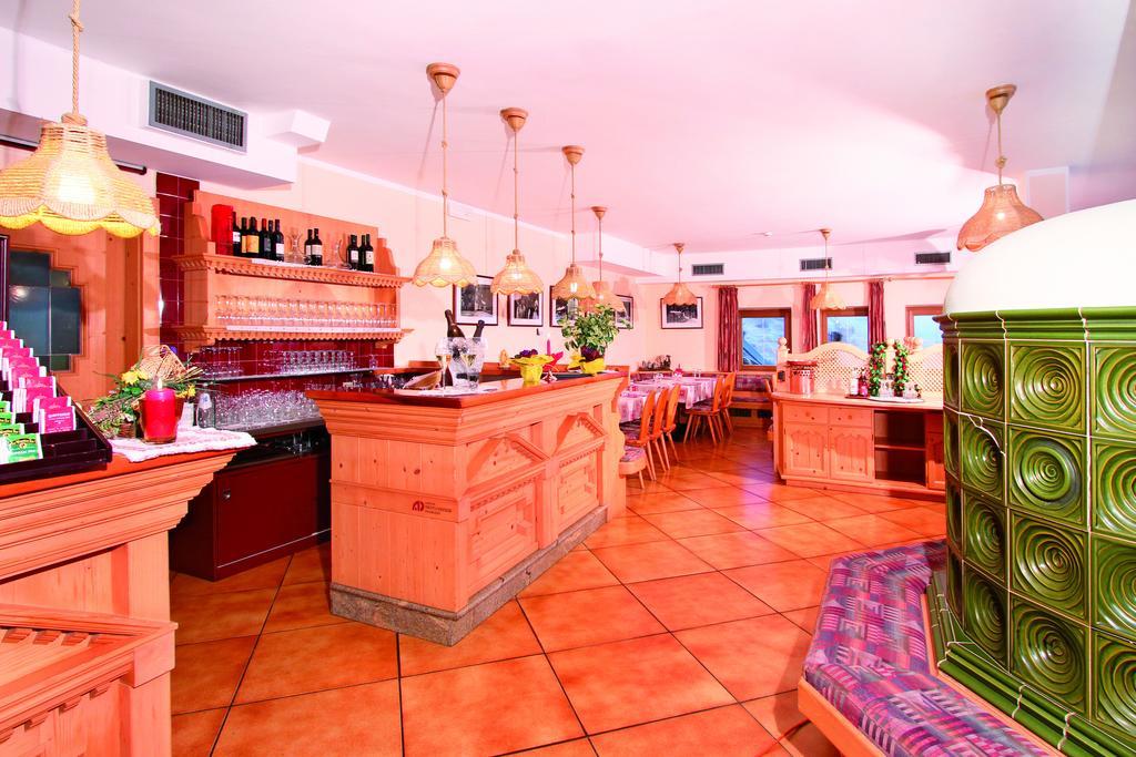 Hotel Villetta Maria Cottage Canazei Exterior photo