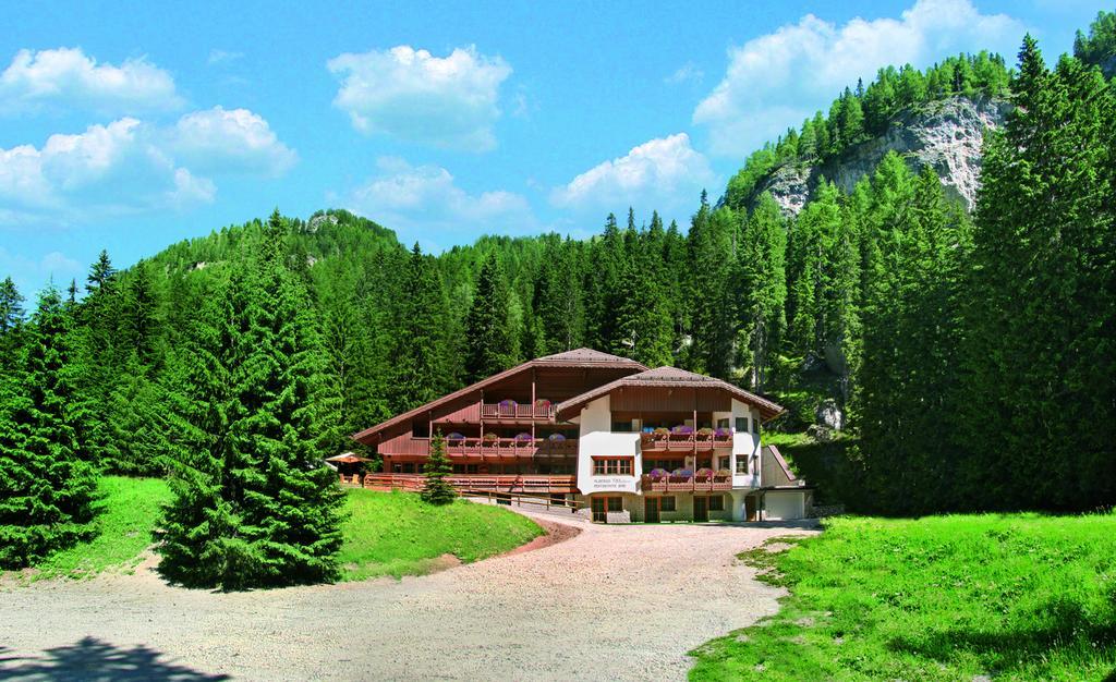 Hotel Villetta Maria Cottage Canazei Exterior photo